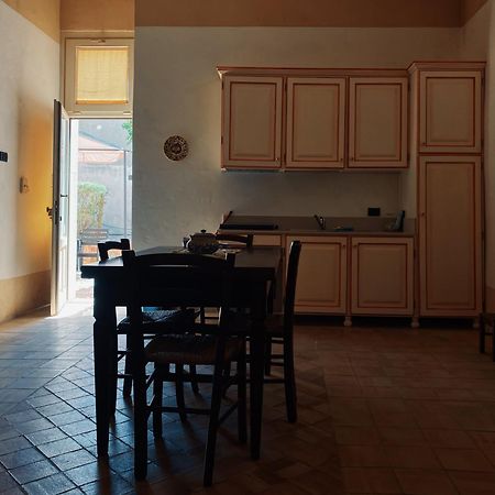 イスピカ Palazzo Gambuzzaアパートホテル 部屋 写真