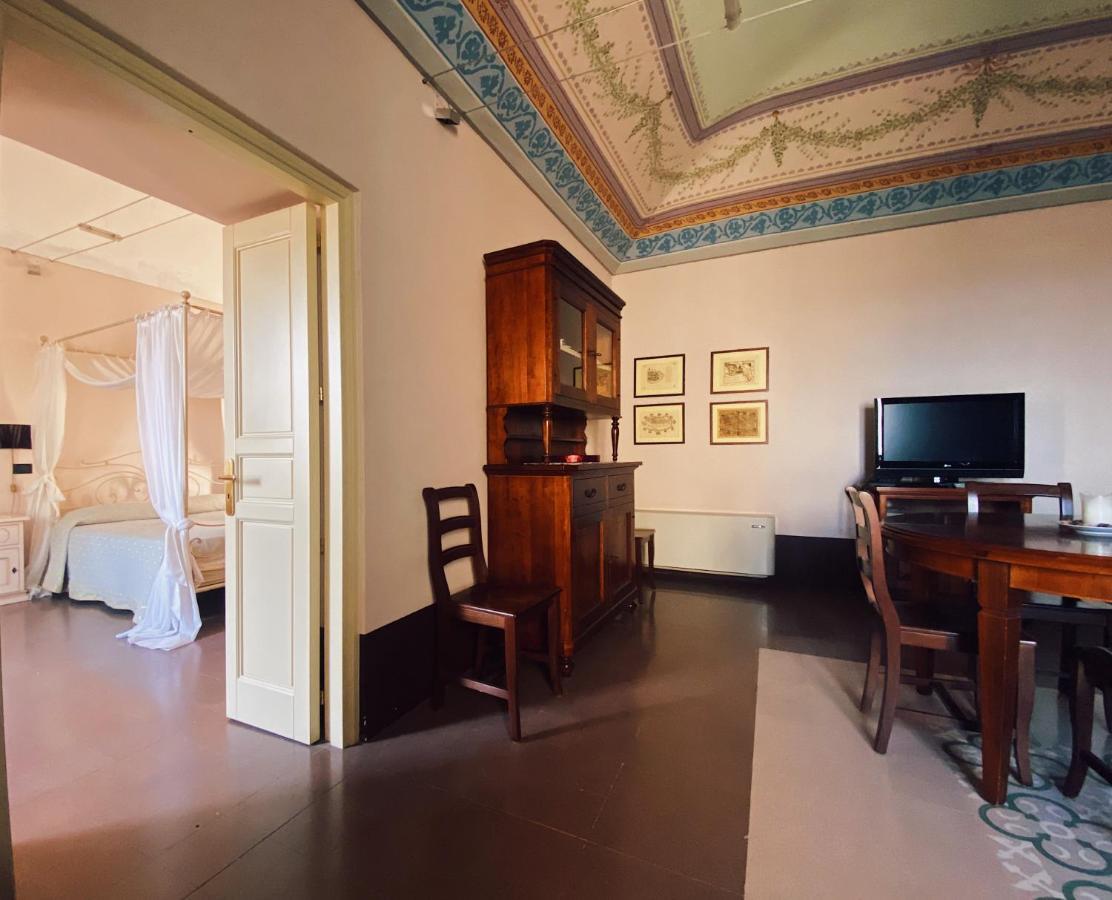 イスピカ Palazzo Gambuzzaアパートホテル エクステリア 写真