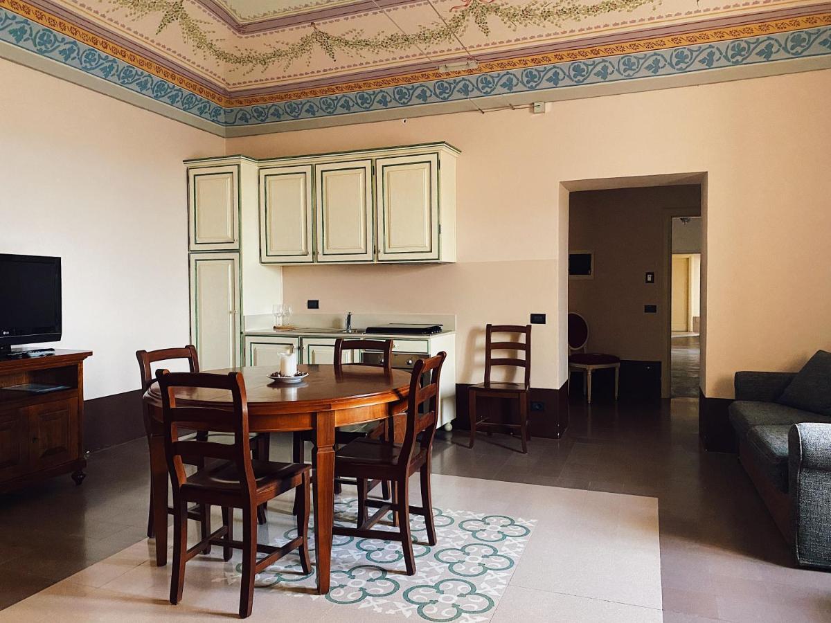 イスピカ Palazzo Gambuzzaアパートホテル エクステリア 写真