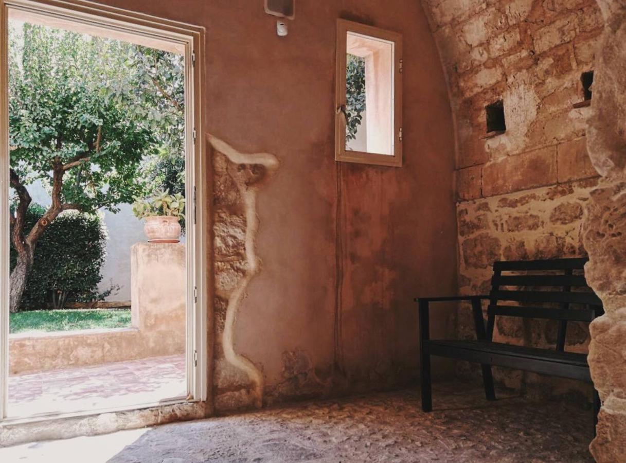 イスピカ Palazzo Gambuzzaアパートホテル エクステリア 写真