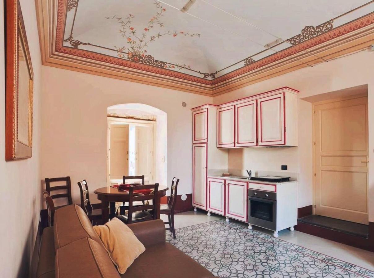 イスピカ Palazzo Gambuzzaアパートホテル エクステリア 写真