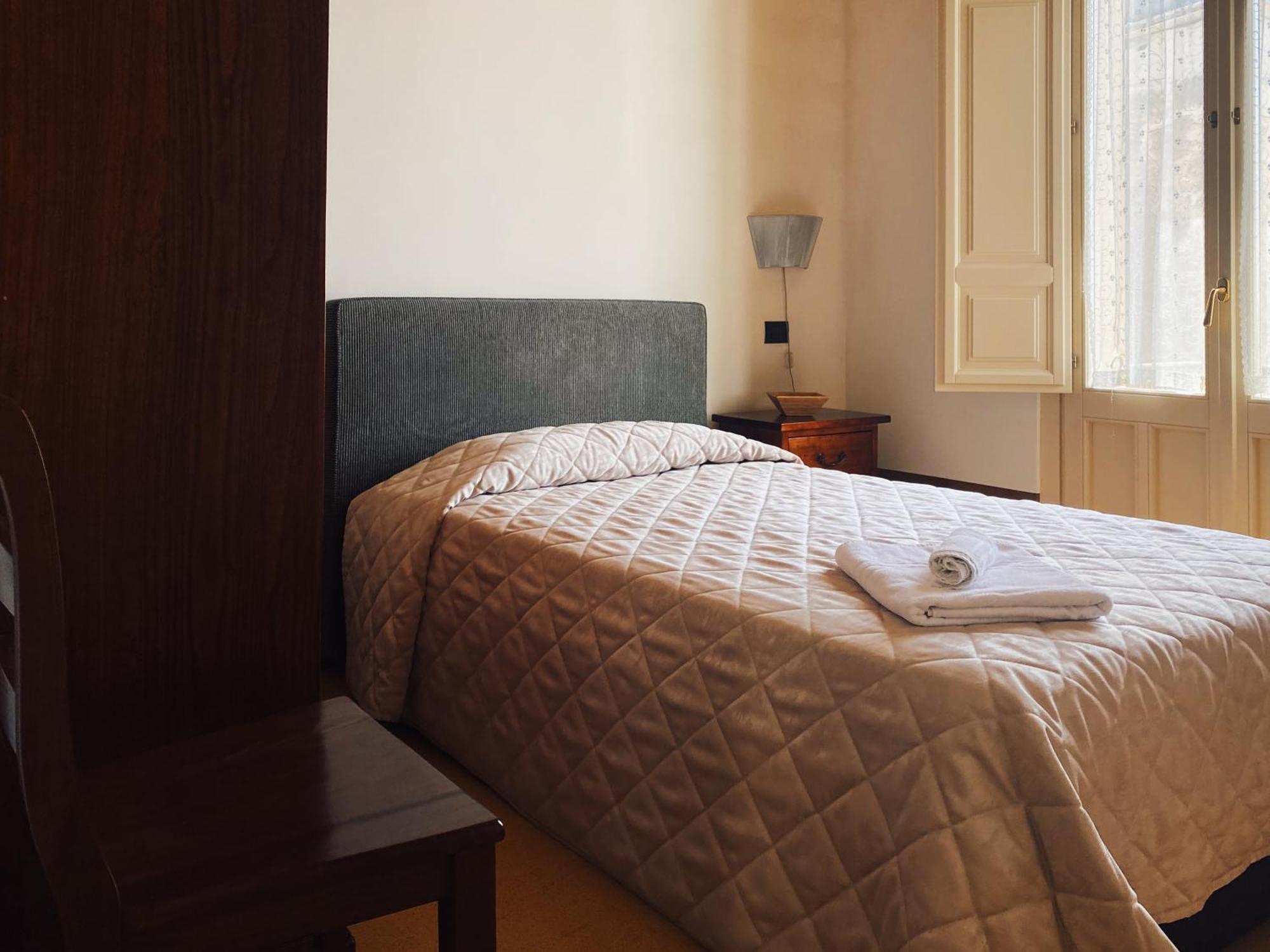 イスピカ Palazzo Gambuzzaアパートホテル 部屋 写真