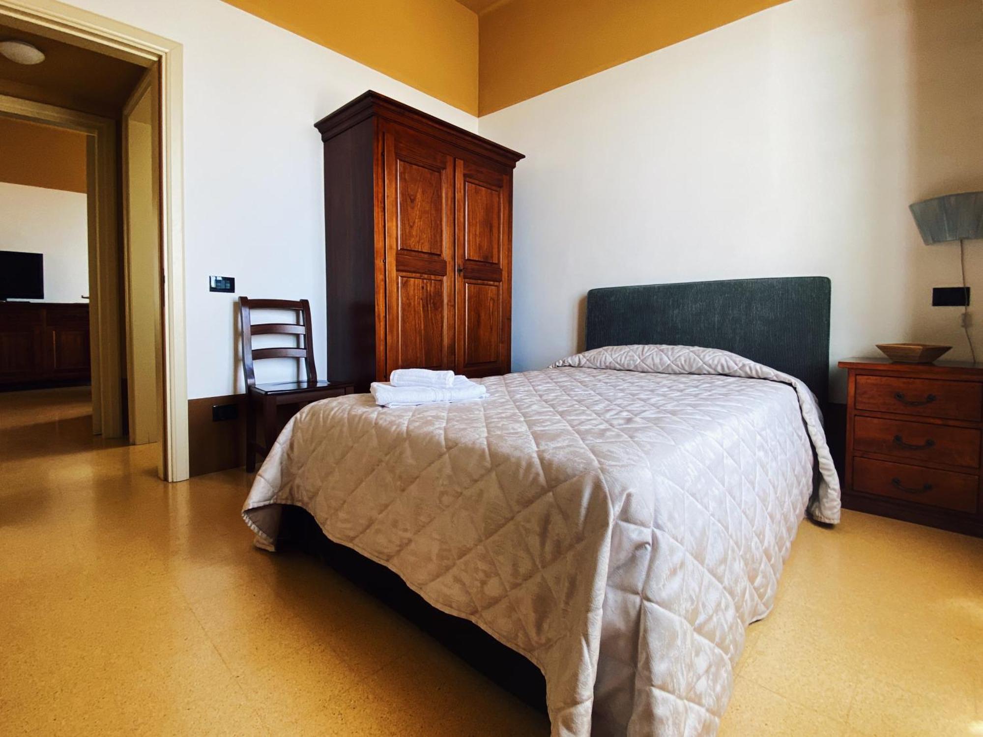 イスピカ Palazzo Gambuzzaアパートホテル 部屋 写真