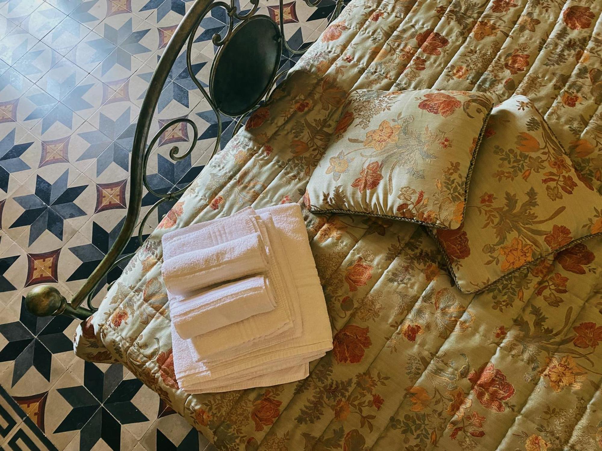 イスピカ Palazzo Gambuzzaアパートホテル 部屋 写真