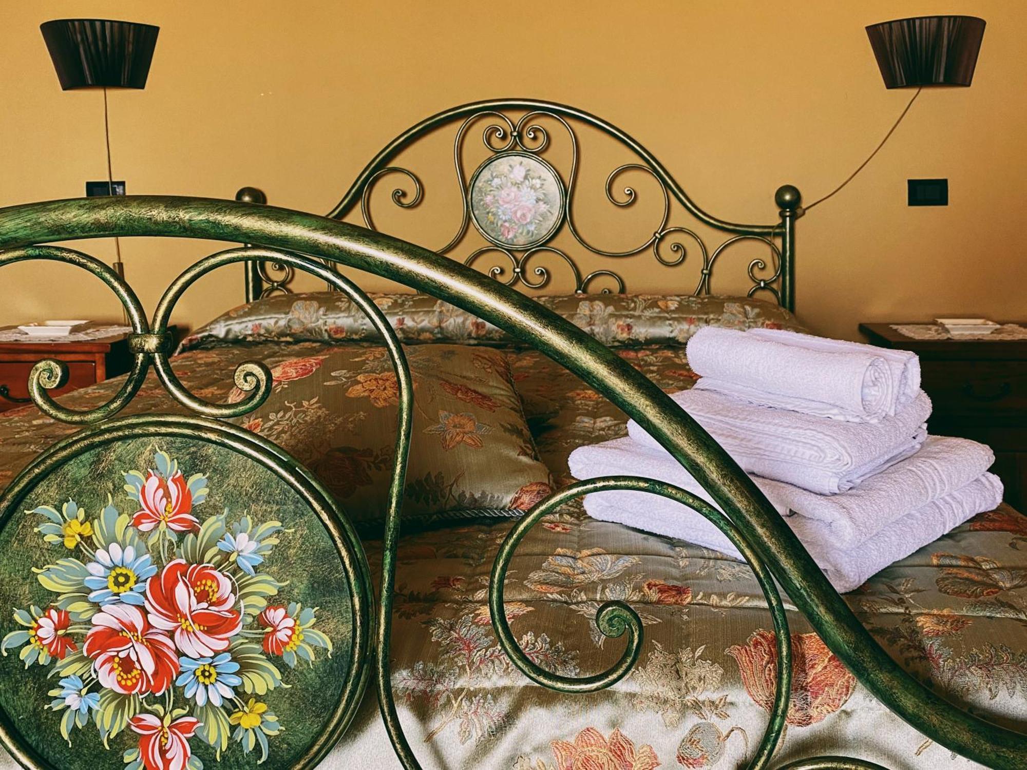 イスピカ Palazzo Gambuzzaアパートホテル 部屋 写真